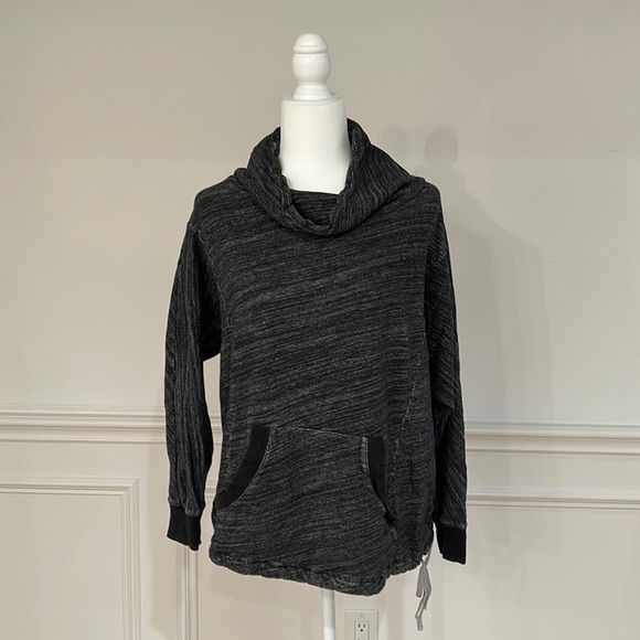 Unity Oversized Sweatshirt - Picture 1 of 6